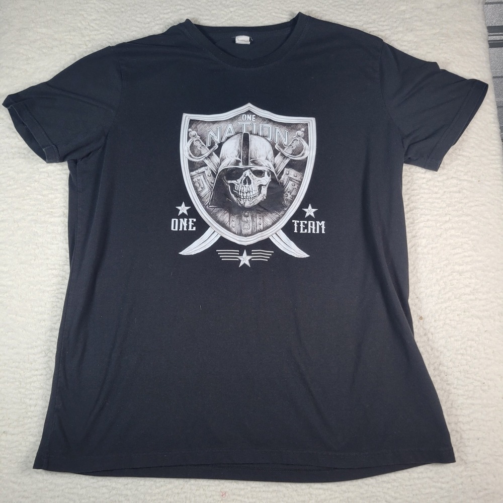 Three In Graphic T-Shirt Mens 2XL Black One Nation One Team Skull Shield Helmet